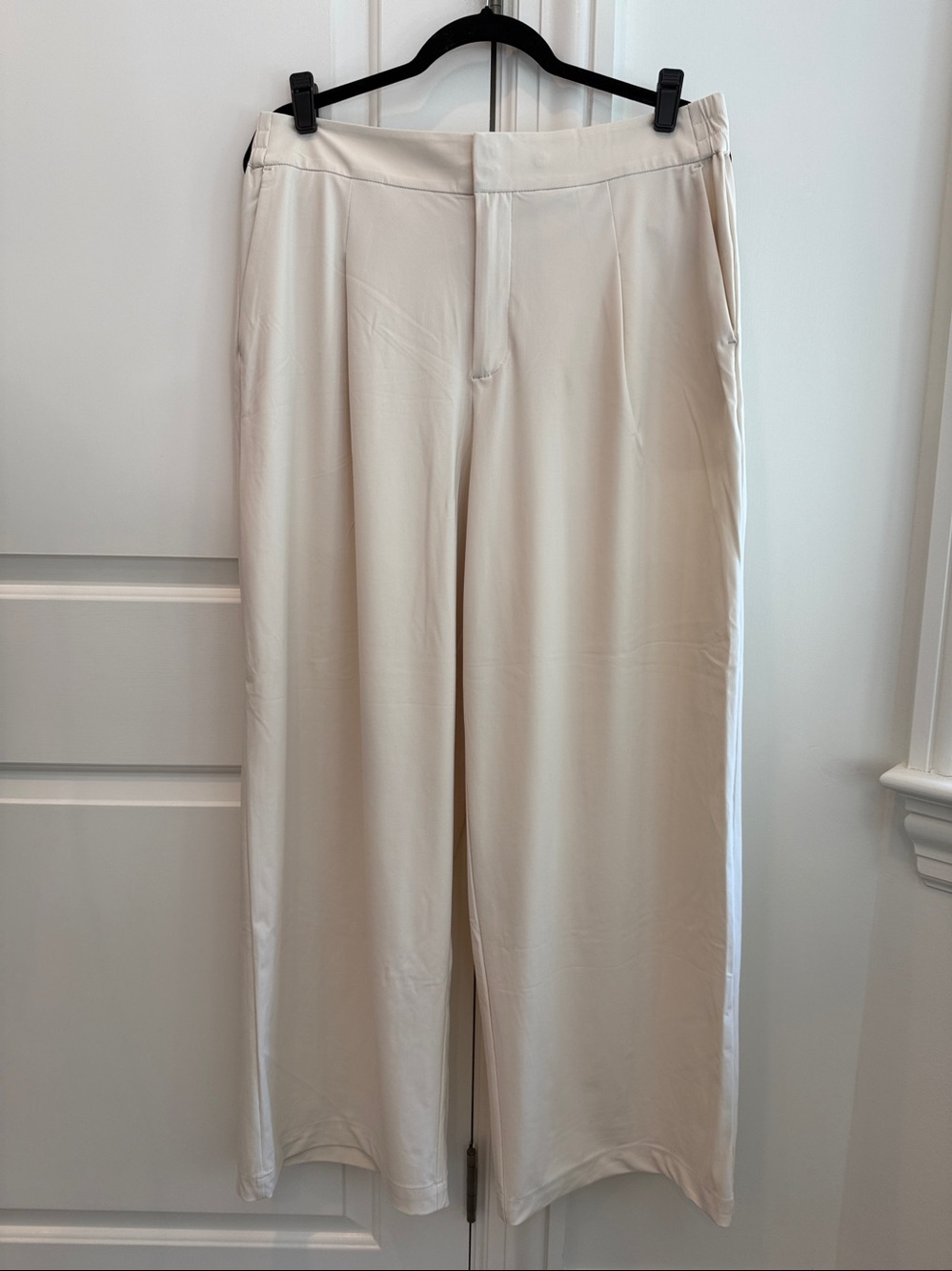 Athleta Pinnacle High Rise Wide Leg Trousers in Bone Size 14 NWOT
